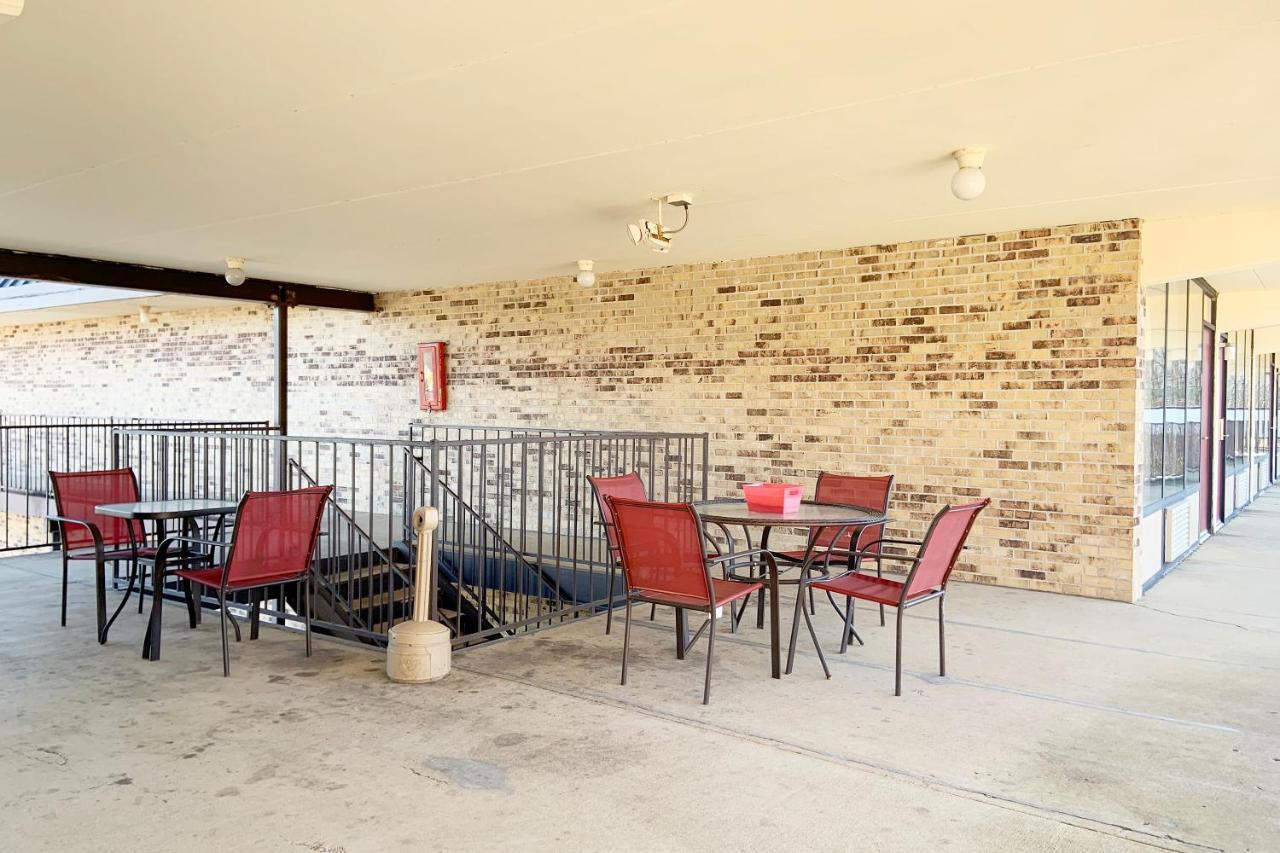 Paris Inn And Suites Esterno foto