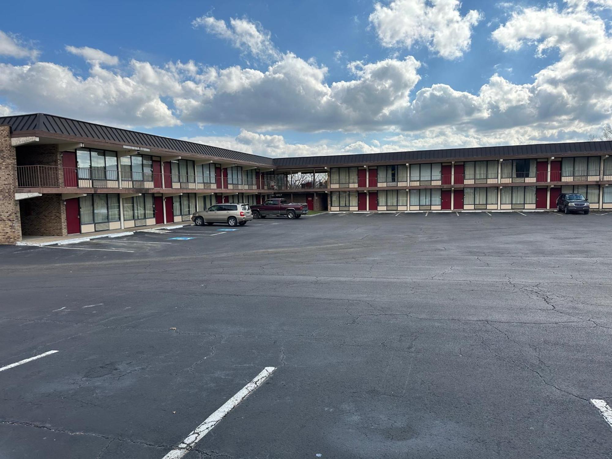 Paris Inn And Suites Esterno foto