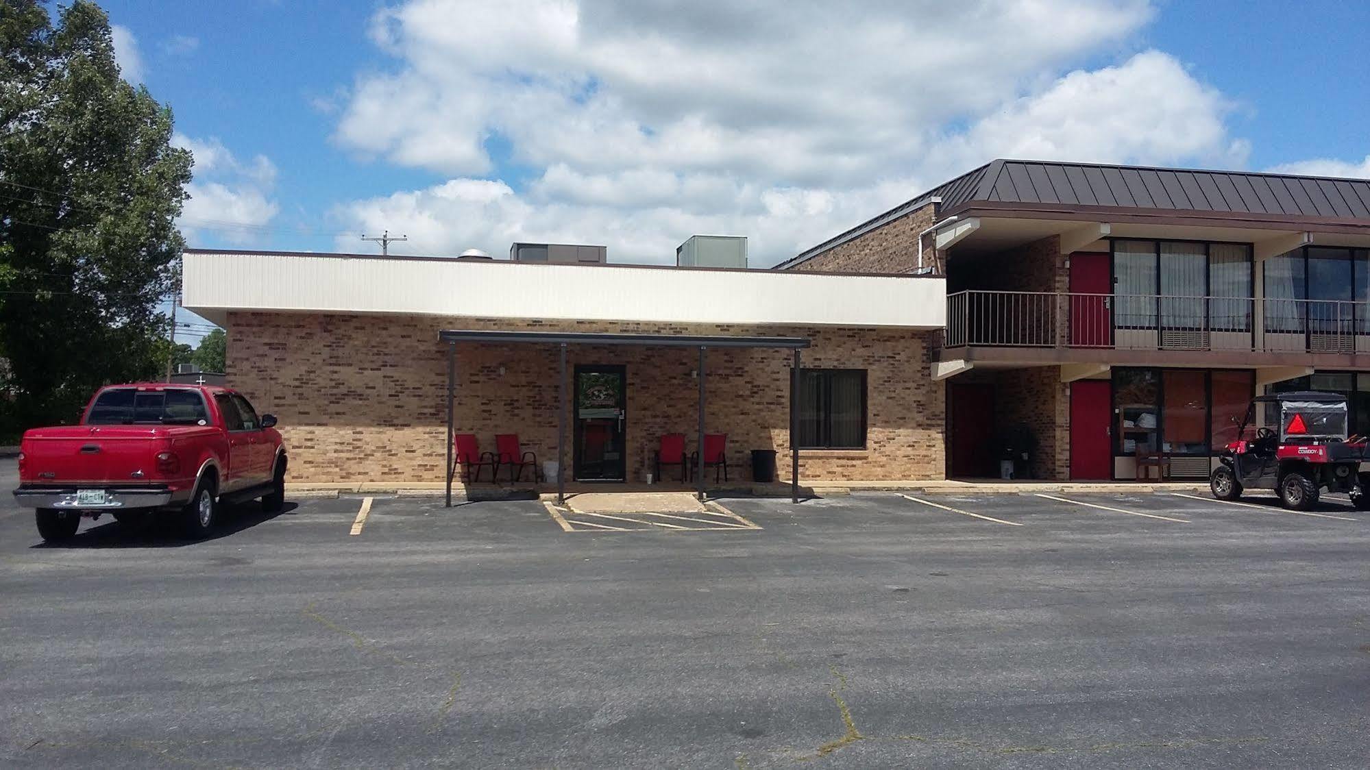 Paris Inn And Suites Esterno foto