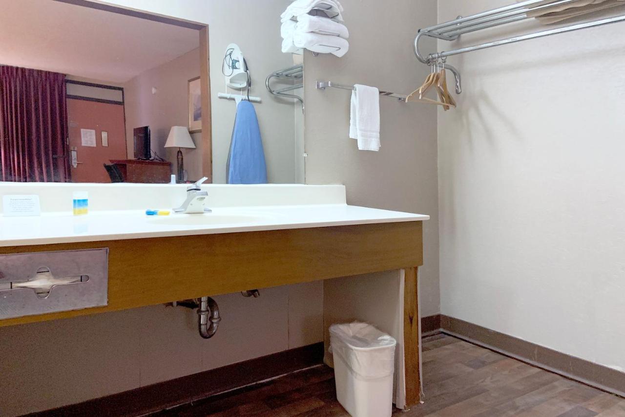 Paris Inn And Suites Esterno foto